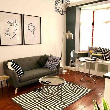 1-Bedroom Sea Point Gem - Perfect Location! เคปทาวน์ ภายนอก รูปภาพ