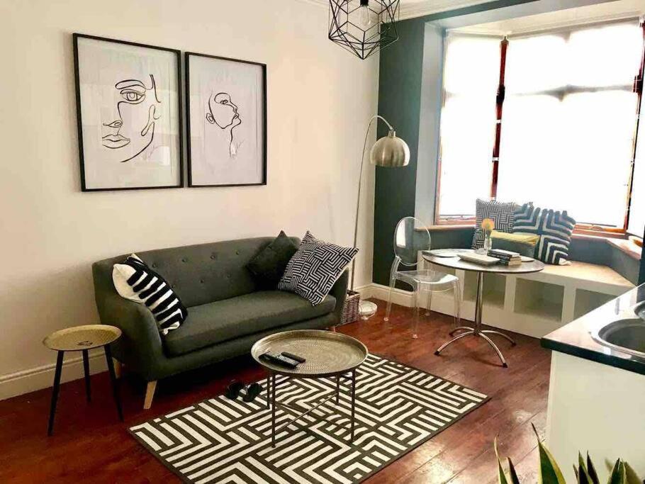 1-Bedroom Sea Point Gem - Perfect Location! เคปทาวน์ ภายนอก รูปภาพ