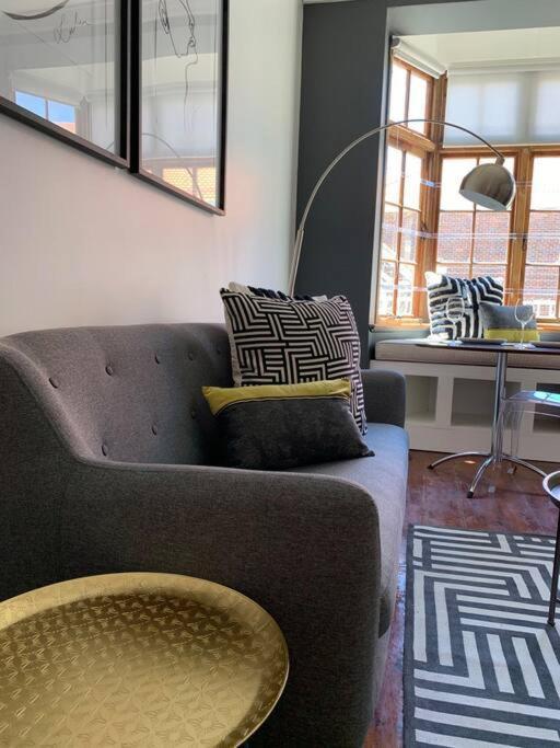 1-Bedroom Sea Point Gem - Perfect Location! เคปทาวน์ ภายนอก รูปภาพ